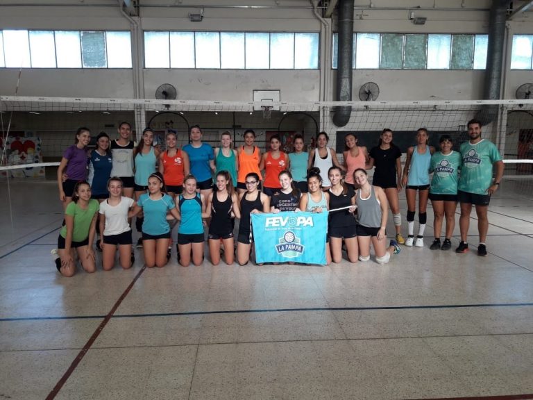 El preseleccionado pampeano de Vóley se prepara para los Juegos EPADE