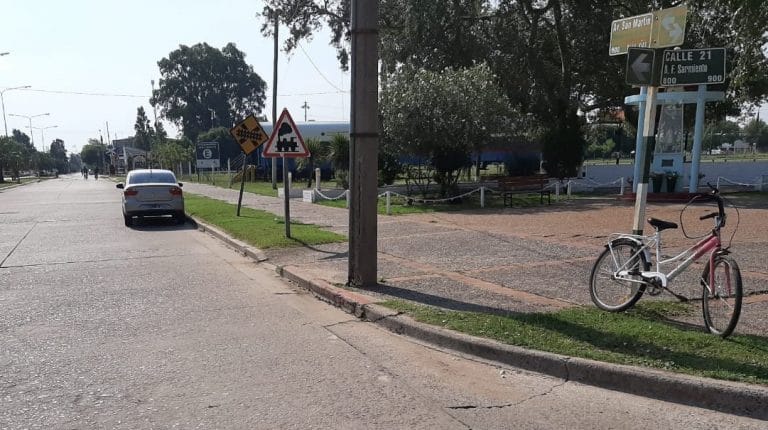 Accidente entre auto y bicicleta en calle 21 y Avenida San Martín