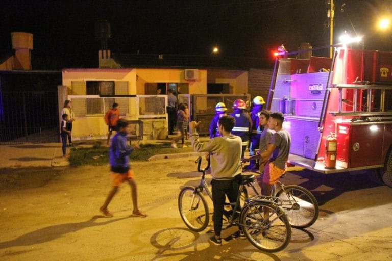 Fue controlado un principio de incendio en una vivienda de barrio Ranqueles