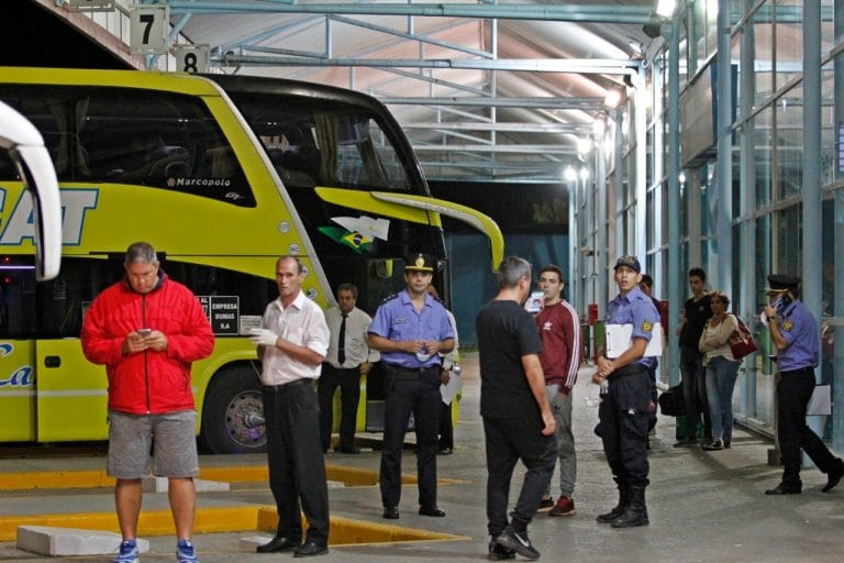 Protocolo preventivo en la terminal de General Pico: controlaron 10 colectivos que arribaron de otras provincias