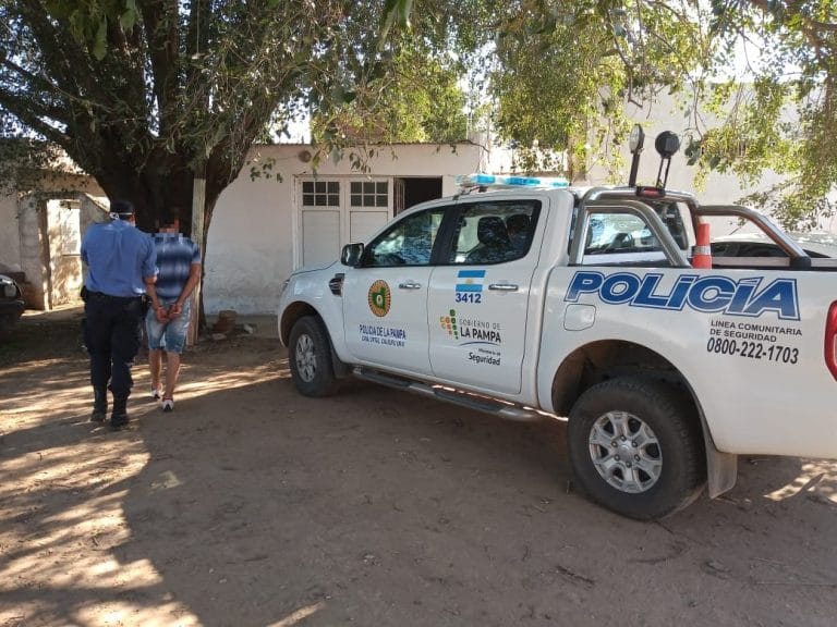 Varios demorados y secuestro de vehículos por transgredir la cuarentena en Arata, Caleufú y Alvear