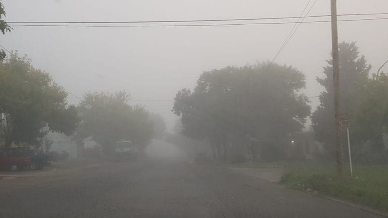 General Pico amaneció cubierto por una densa niebla