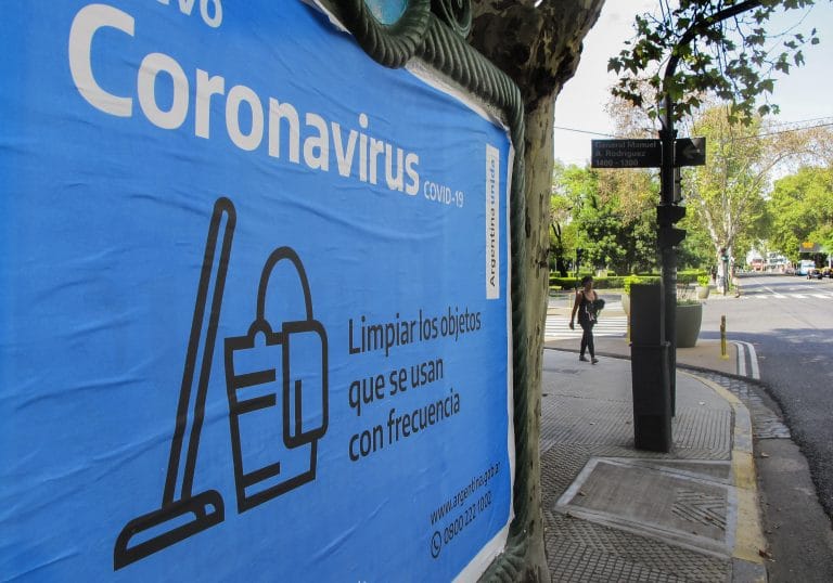 Hay 44 personas internadas en terapia intensiva por coronavirus y ya se descartaron 32.000 casos de la enfermedad