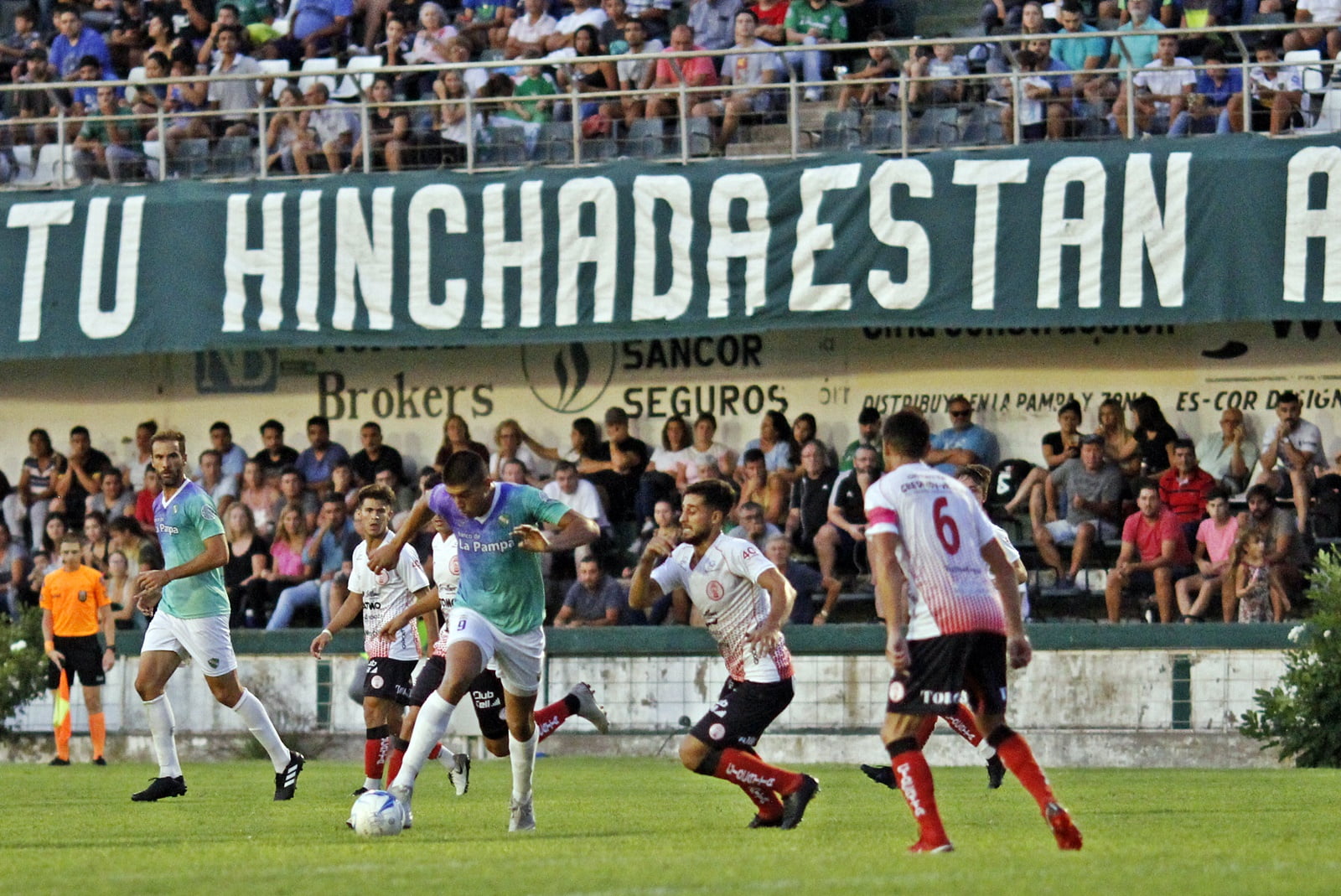 Ferro lo ganaba, pero se lo empataron en el final con dos jugadores menos