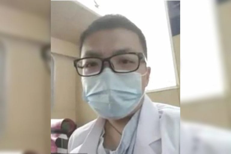 Luchando contra coronavirus: un médico héroe de 29 años falleció por un derrame cerebral tras trabajar 35 días sin descanso