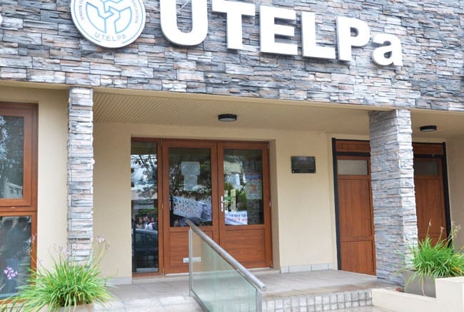 Desde UTELPa afirman que sería «una enorme irresponsabilidad volver a la presencialidad» y que más de la mitad de los docentes aún espera su turno para vacunarse