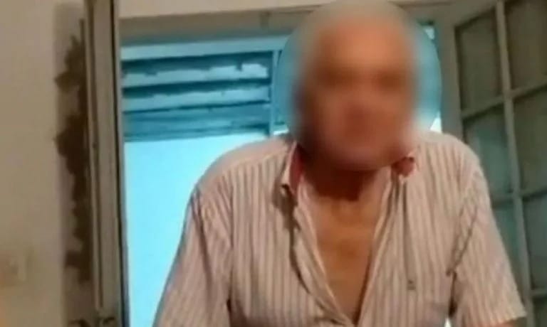 Una adolescente grabó cómo su abuelo la acosaba: “Llegó a tocarse y a ofrecerme plata”