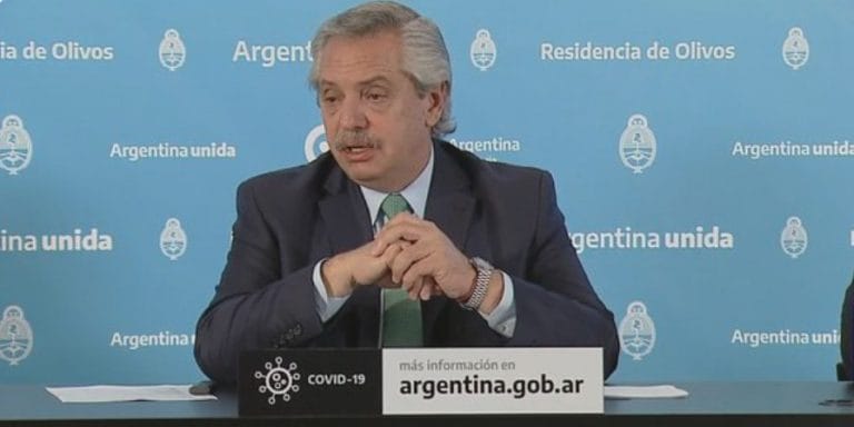 El presidente Alberto Fernández anunció que la cuarentena obligatoria se extenderá hasta el 26 de abril