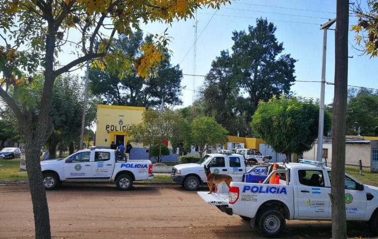 Importante allanamiento en Luan Toro: Dos cazadores furtivos detenidos, secuestro de carne de jabalí, distintos elementos y droga
