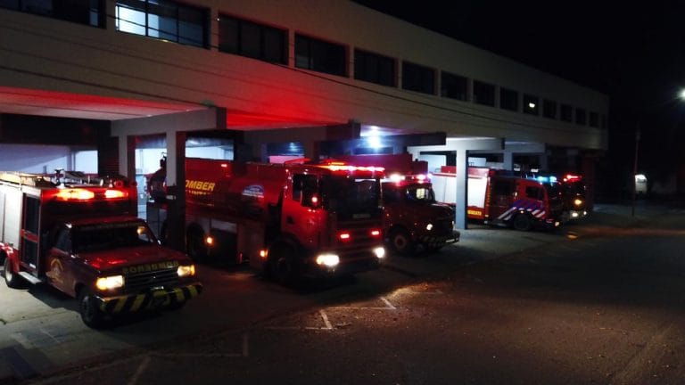 Bomberos debió evacuar a una familia completa en barrio Carlos Berg