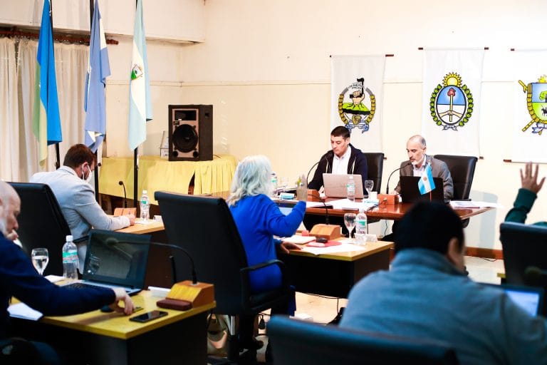 General Pico: Concejales invitan a la población a usar barbijo y aprueban el horario de  apertura y cierre  de comercios locales