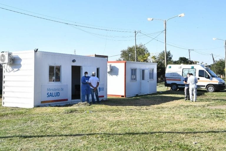 Dan de alta al niño cordobés de 3 años con coronavirus pero mantienen su barrio aislado