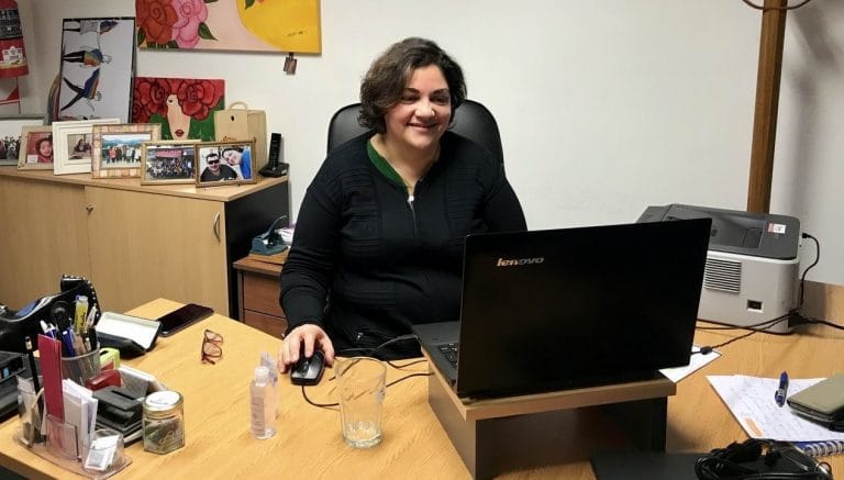 La Secretaría de la Mujer realizó una capacitación virtual en género para personal de farmacias