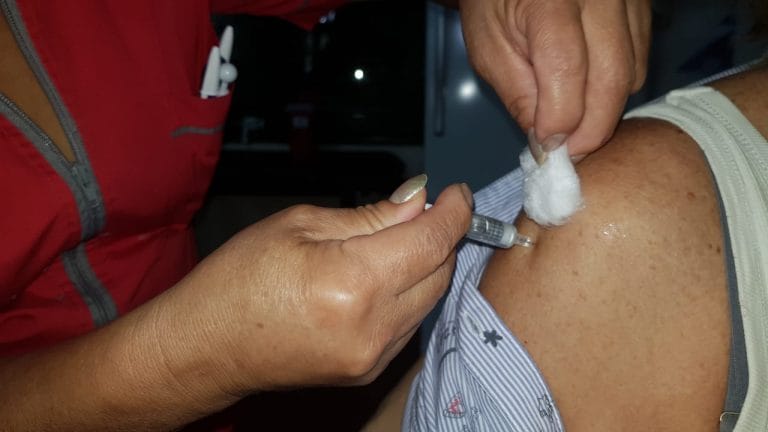 Vacuna Antigripal: En el hospital se está vacunando únicamente a mayores de 64 y niños hasta 2 años