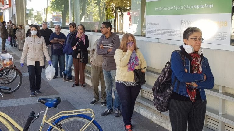 Atención: si tu DNI termina en 0, 1, 2 ó 3 y no te presentaste a cobrar todavía, podés hacerlo hoy en el Banco de La Pampa