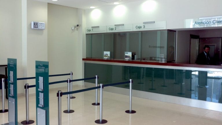 El lunes 13 reabren los bancos al público, pero con atención por turnos dados on line