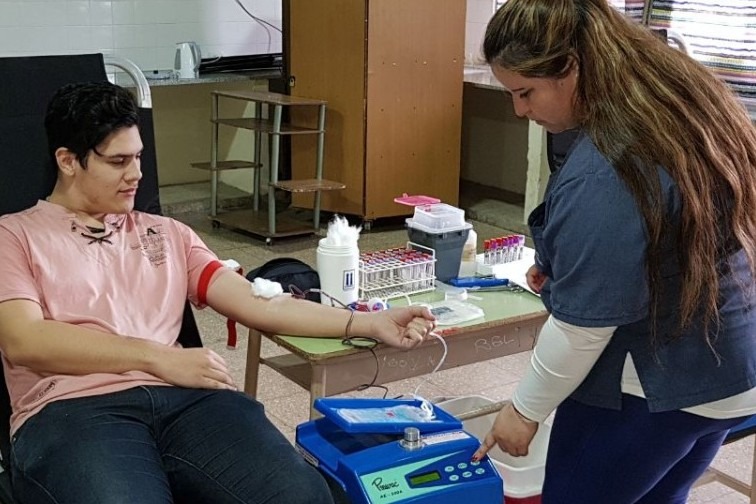 El Colegio Juana Azurduy junto al Hospital conformarán un padrón de donantes voluntarios de sangre y médula ósea