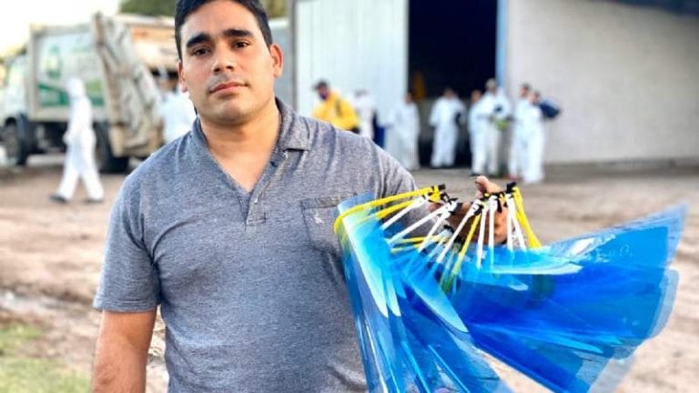 Donaron 20 máscaras de protección facial para los recolectores de residuos