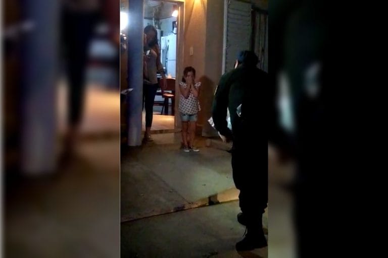 La policía de General Pico sorprendió a una niña de 6 años en el día de su cumpleaños
