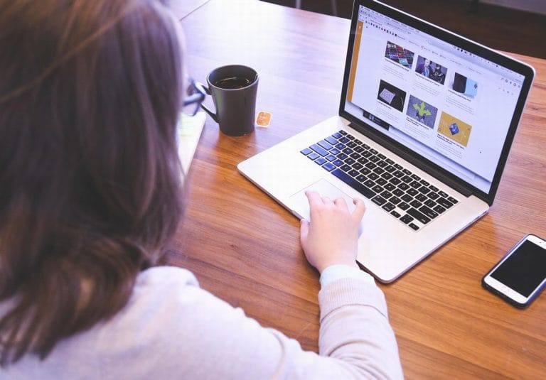Alertan sobre compras por internet: «comprobar que la página web sea segura y que nadie pueda robar los datos de la tarjeta»