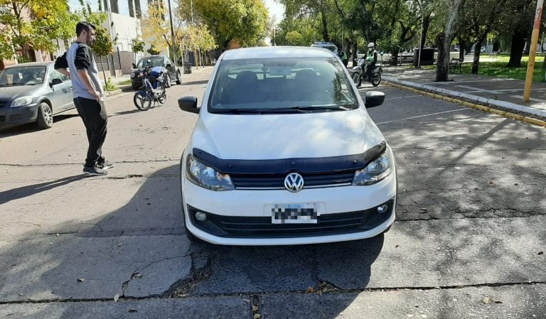 Minutos después del primer accidente, chocó una camioneta y una moto en calle 16 entre 9 y 11