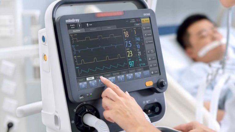 La UBA desarrolló un dispositivo para que un respirador ventile a dos pacientes simultáneamente