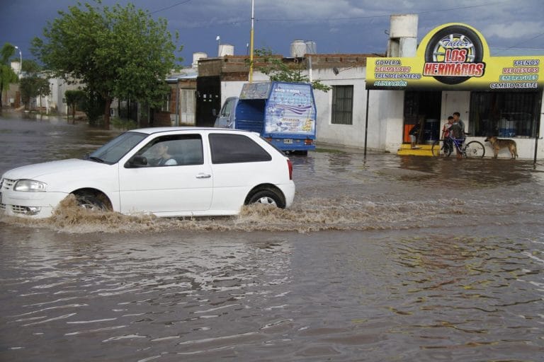 Realizarán la obra de readecuación de los canales de desagüe en calle 40 y 29