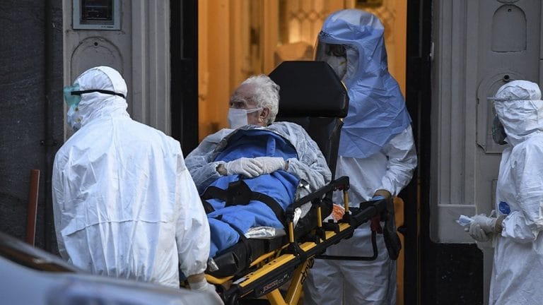 Hoy hubo 382 muertes y 8.713 nuevos casos de Coronavirus en Argentina: son los números más altos de fallecidos e infectados para una jornada