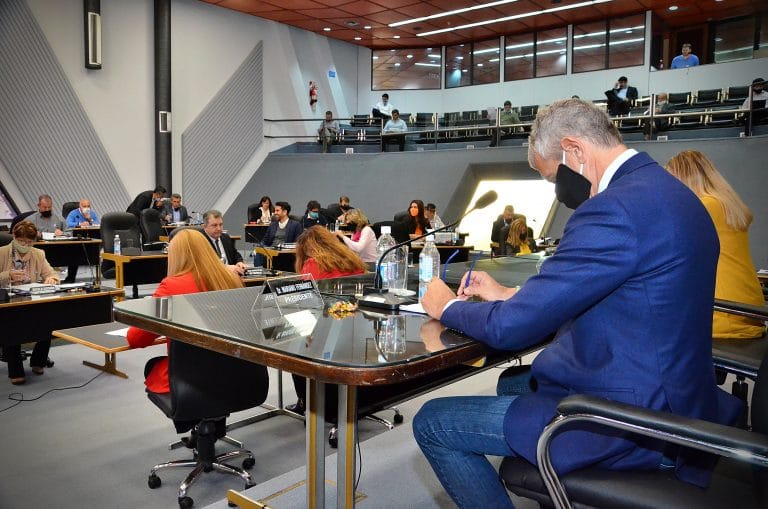 La Cámara de Diputados aprobó los proyectos que ratifican los decretos de Ziliotto por la pandemia de Coronavirus