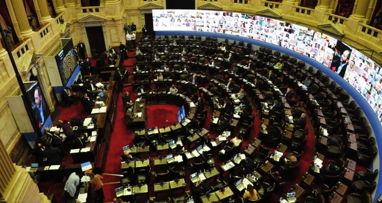 Proponen que la Cámara de Diputados también se denomine de “Diputadas”: “Nombrarnos es la manera de ejercer en igualdad nuestros derechos políticos”