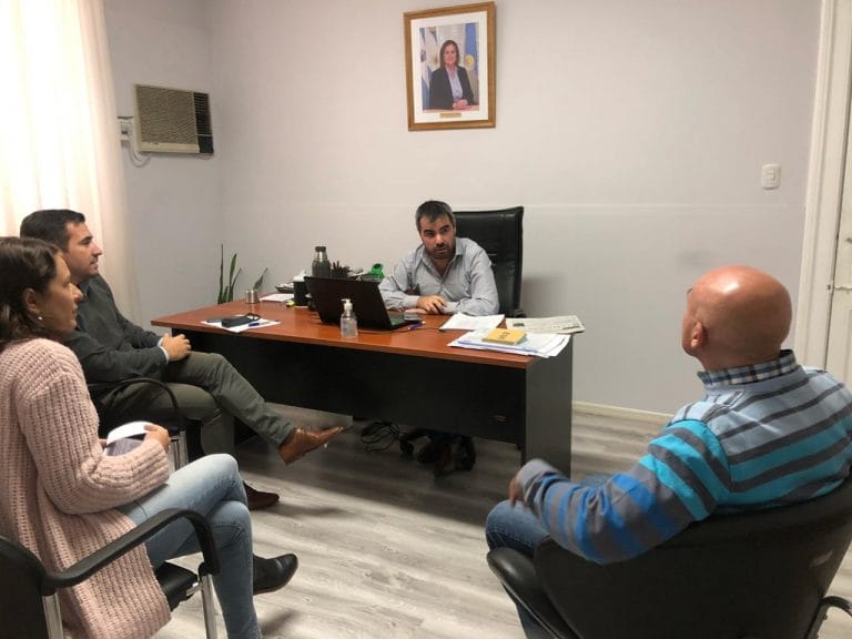 Representantes de Anses y del municipio se reunieron para coordinar operativos conjuntos por el cobro del Ingreso Familiar de Emergencia