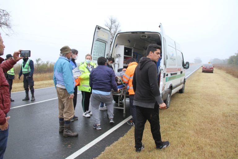 Vuelco en cercanías de General Pico: Dos personas hospitalizadas