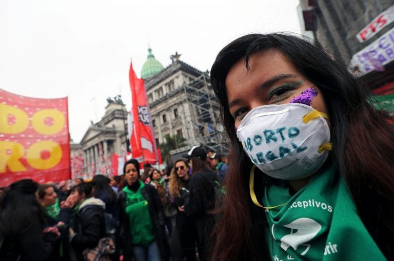 El Senado prepara más sesiones virtuales: La despenalización del aborto podría ser agregada a la lista de temas a debatir