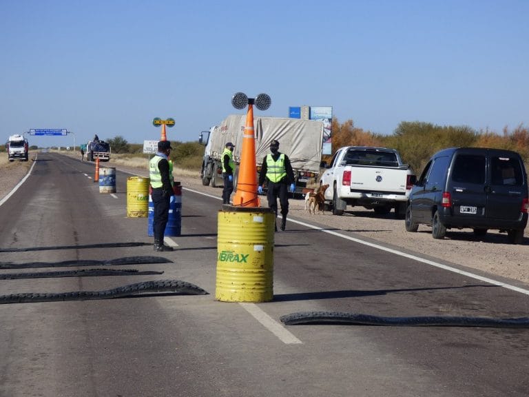 Tres personas de Capital Federal ingresaron a La Pampa por caminos vecinales, dos de ellas tuvieron coronavirus COVID-19