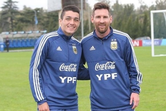 El día en el que el piquense Matías Palacios lograba el sueño de fotografiarse con Lionel Messi