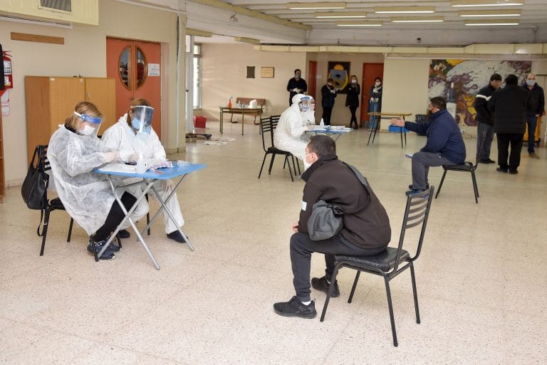 Se realizaron 239 muestras a transportistas en seis localidades: Además se entregaron 300 máscaras de protección