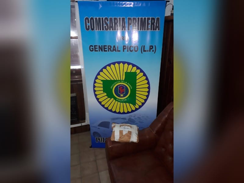 Allanamiento en barrio Federal: Demoraron a un hombre por robar elementos de baño de un hotel mientras realizaba el aislamiento y a otro por entorpecer el procedimiento policial