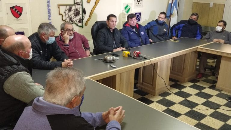 La Liga Pampeana pidió que los clubes paguen sus aranceles y recordó que está prohibido realizar entrenamientos