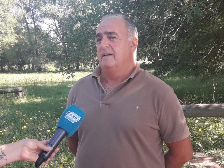 Intendente de Hilario Lagos se reunió con integrantes del Club Aguas Buenas