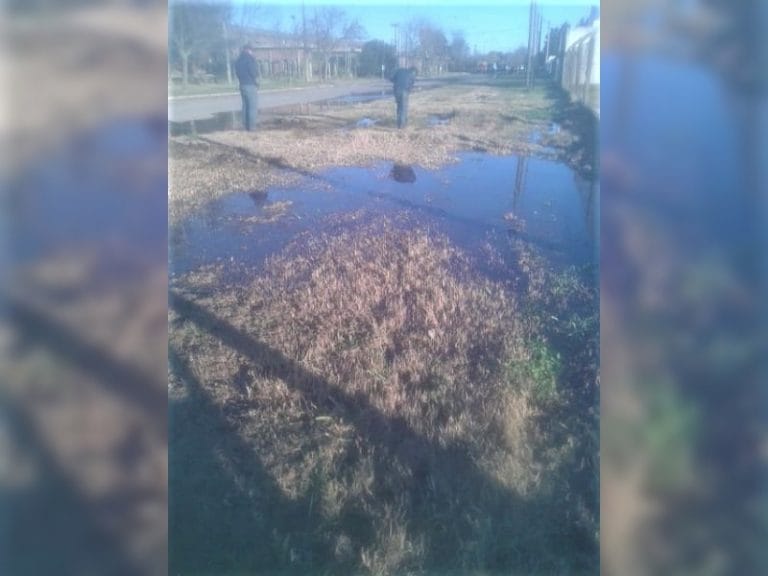 Se rompió una cañería en el Parque Industrial