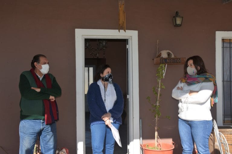 El Municipio entregó estudios planialtimétricos a vecinos de Villa Borgna: “Este proyecto es muy esperado porque es el paso previo para futuras obras”