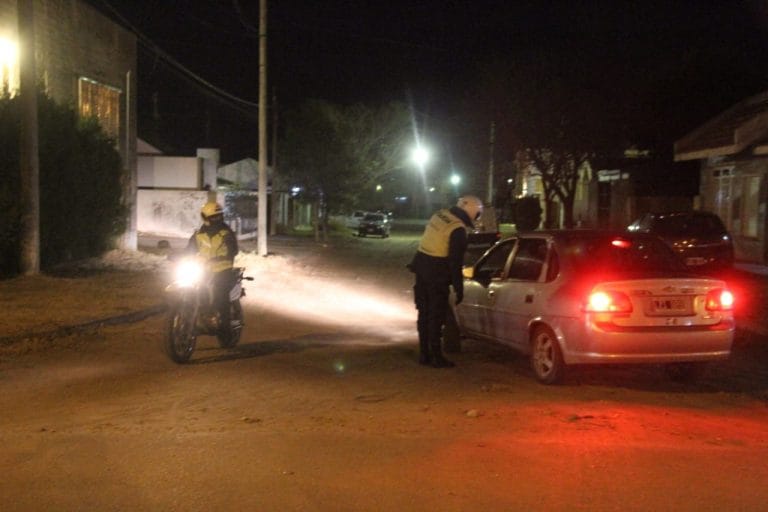 La Policía busca intensamente a delincuentes que ingresaron a robar a una vivienda