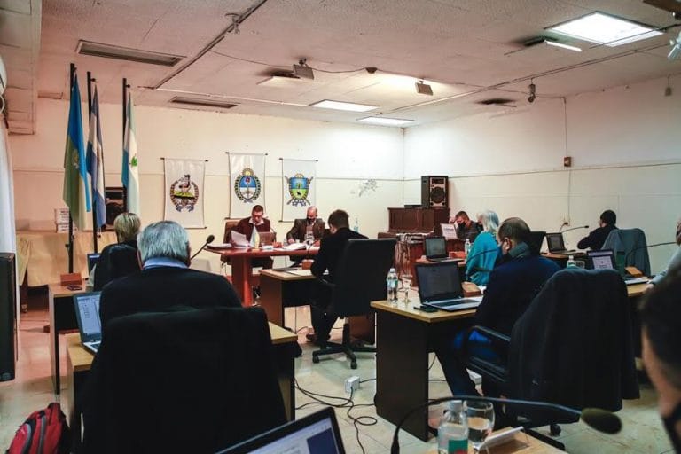 Concejo Deliberante : autorizaron a Vialidad provincial la pavimentación de 75 nuevas cuadras de asfalto en la ciudad y la reparación de más de 400