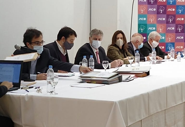 El gobernador Ziliotto encabezó la apertura de sobres de licitación de obras por 550 millones de pesos para General Pico