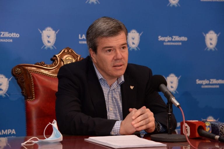 Ayudas económicas para clubes: Los montos serán definidos de acuerdo a la infraestructura de cada institución y tendrán un tope de hasta $ 200 mil pesos