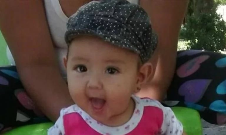 Asesinaron a golpes a una beba en Mendoza: arrestaron a su mamá y al padrastro