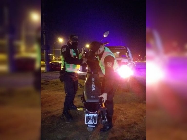 Delincuente que circulaba en una moto robada se dio a la fuga al ver la Policía y finalmente terminó abandonando el rodado en barrio Ranqueles