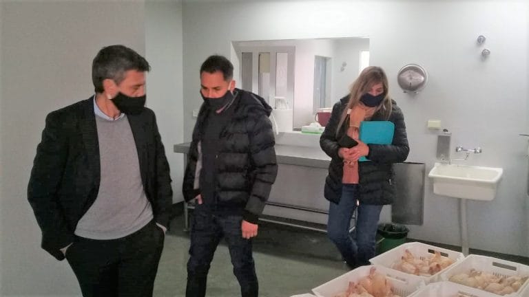 Funcionarios visitaron la planta de faena de pollos de Macachín: “Hay una demanda de otras localidades que necesitan que desde Pico se preste el servicio”