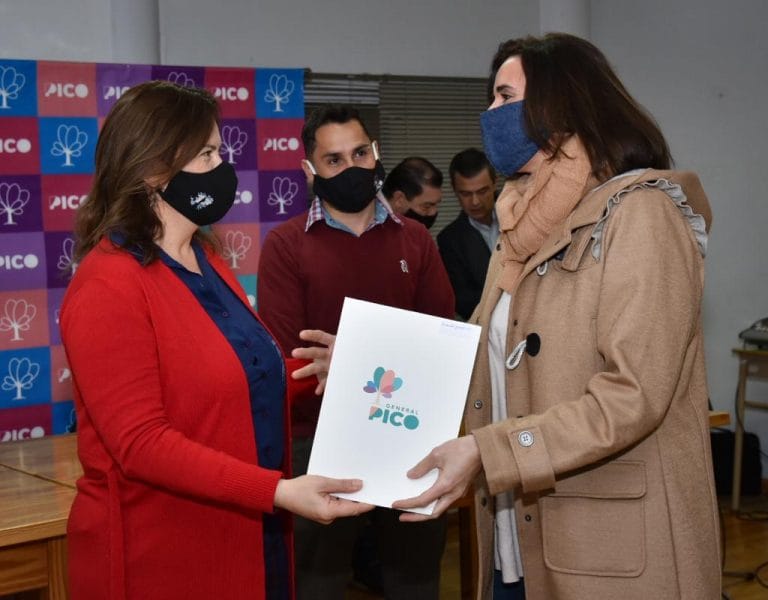 Entregaron 7 créditos por $950.000 para  actividades comerciales y de servicios vinculados a la producción