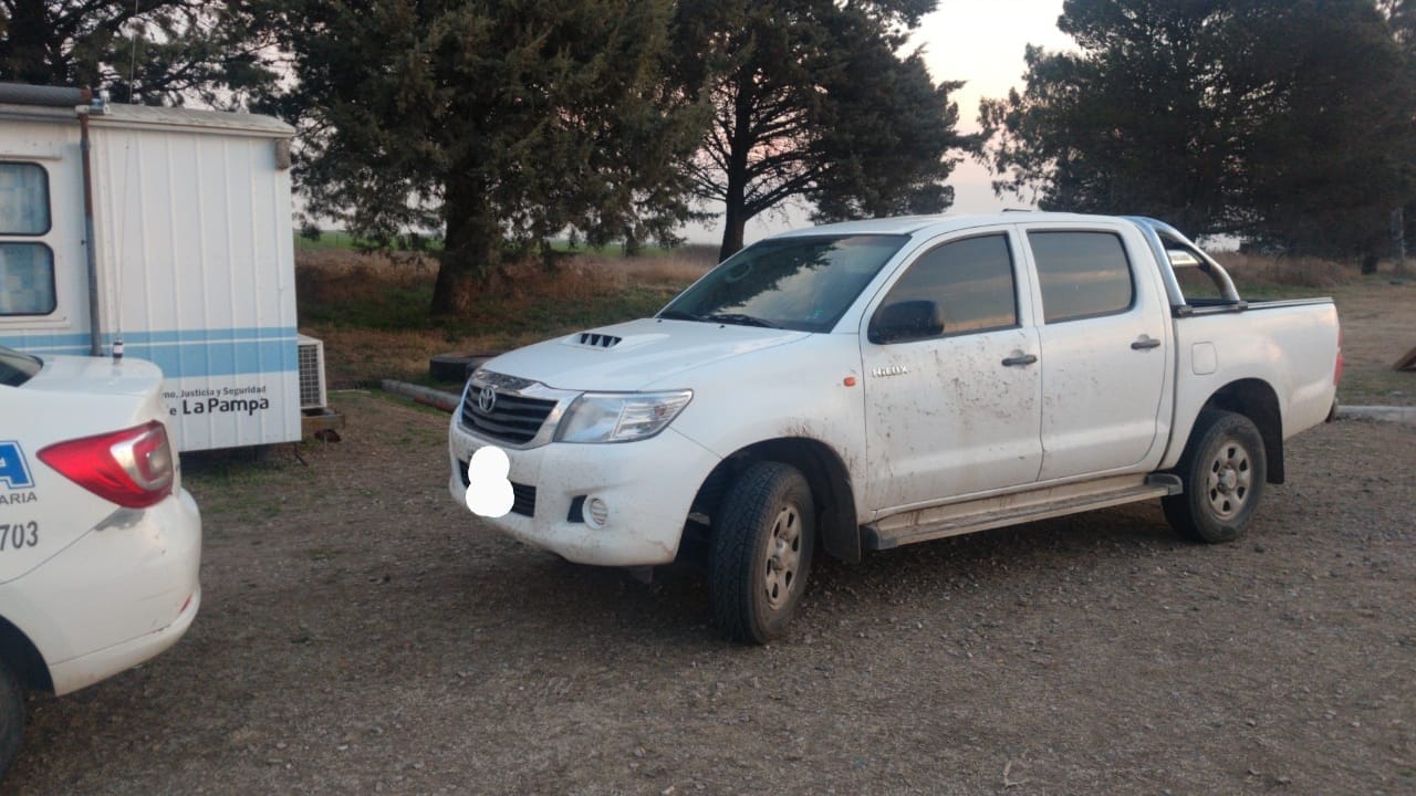 La Policía identificó a una persona que ingresó desde Arizona a General Pico: También notificaron a una mujer policía que vino desde Coronel Suárez